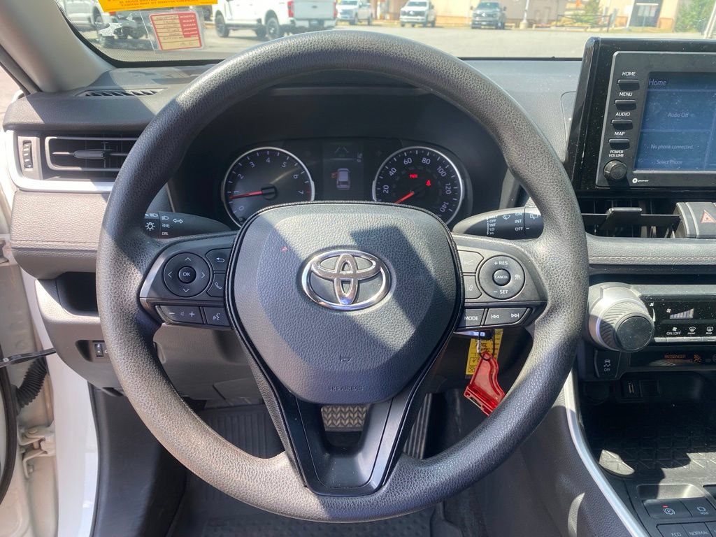 Used 2021 Toyota RAV4 LE FWD image 19