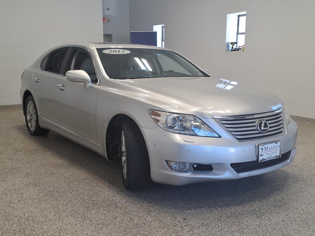Used 2012 Lexus LS 460 AWD w/ Comfort Pkg image 3