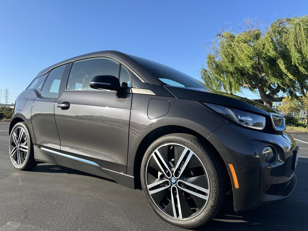 Used 2015 BMW i3 w/ Range Extender RWD image 1