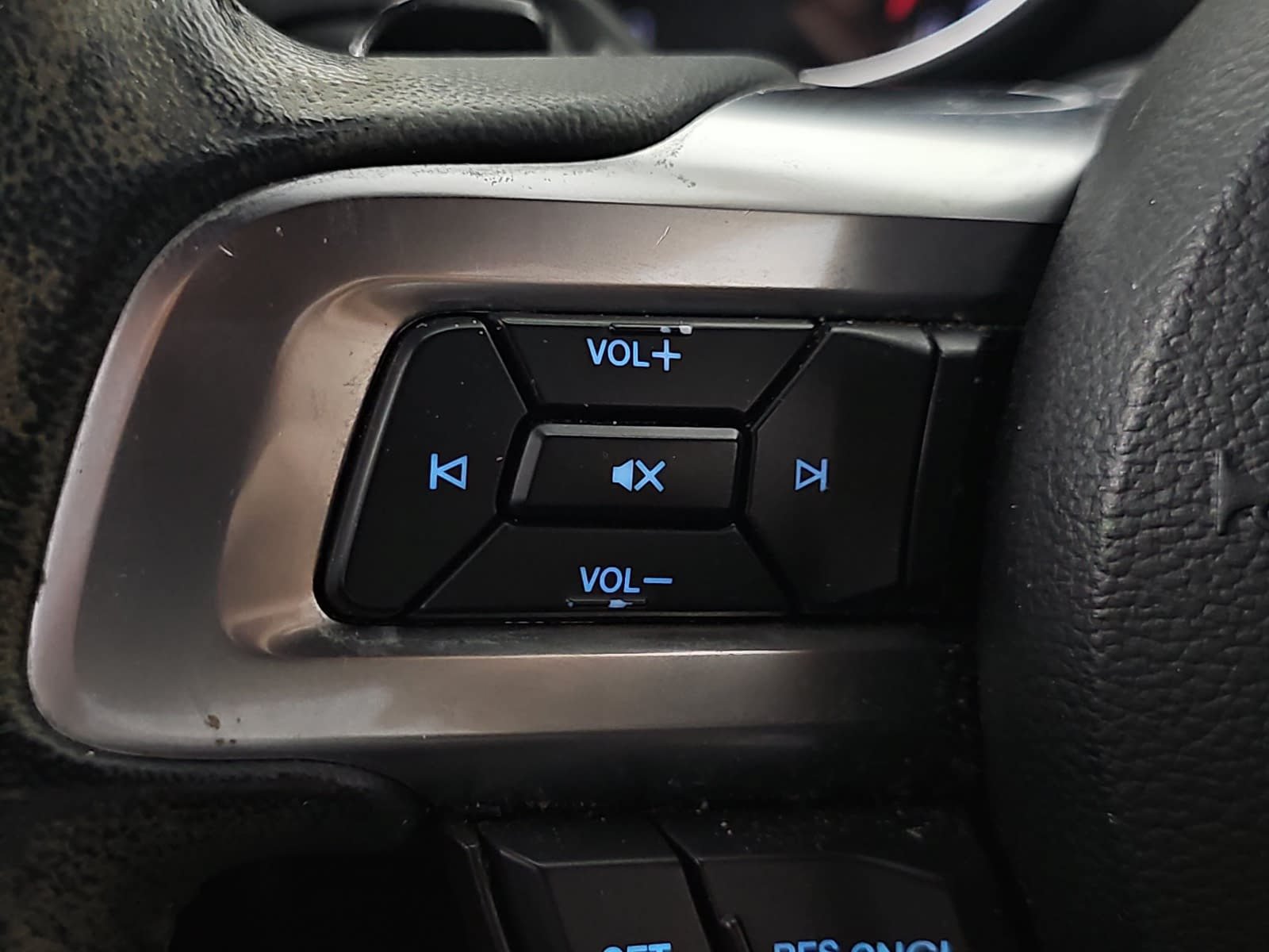 Used 2019 Ford Mustang Coupe RWD image 14