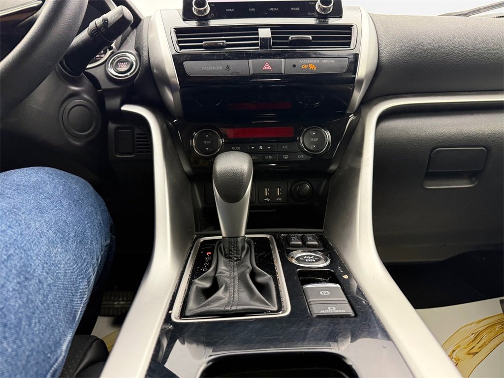 Used 2022 Mitsubishi Eclipse Cross SE image 22