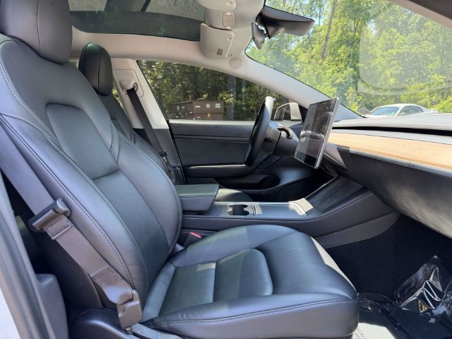 Used 2021 Tesla Model 3 Standard Range Plus RWD image 12