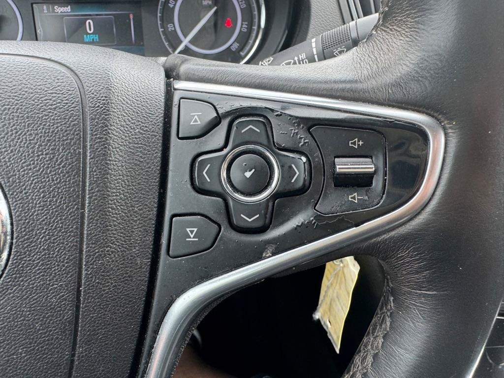 Used 2017 Buick Regal Sport Touring FWD image 13