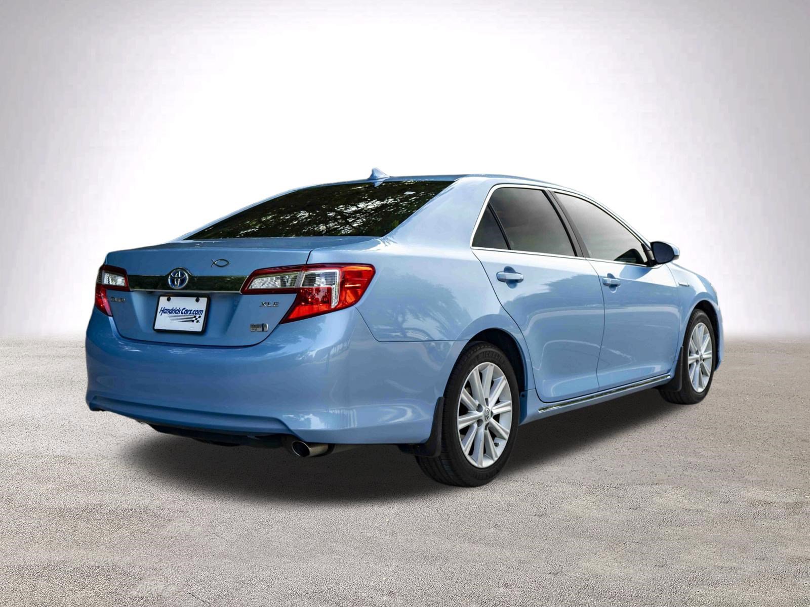 Used 2012 Toyota Camry XLE w/ Leather Pkg FWD image 9