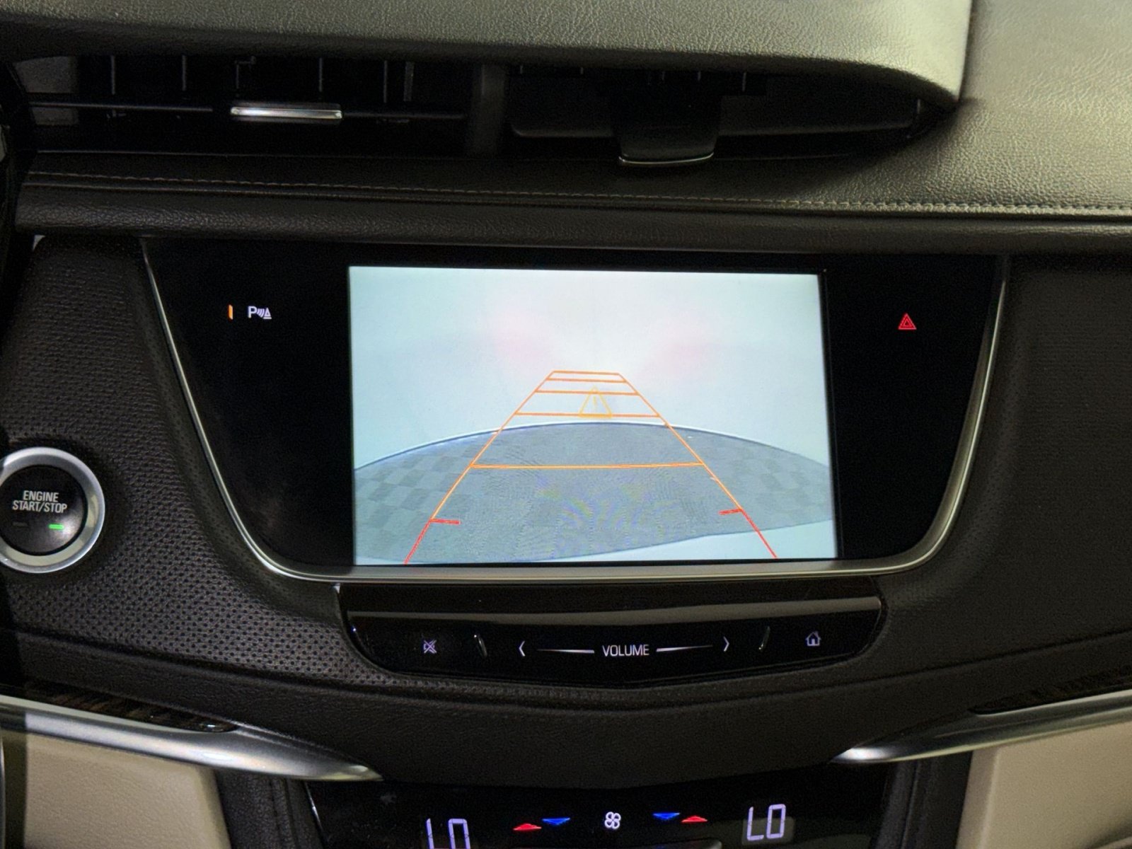 Used 2017 Cadillac XT5 FWD image 19