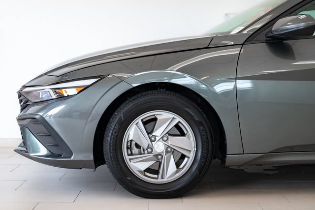 Certified 2025 Hyundai Elantra SE FWD image 26