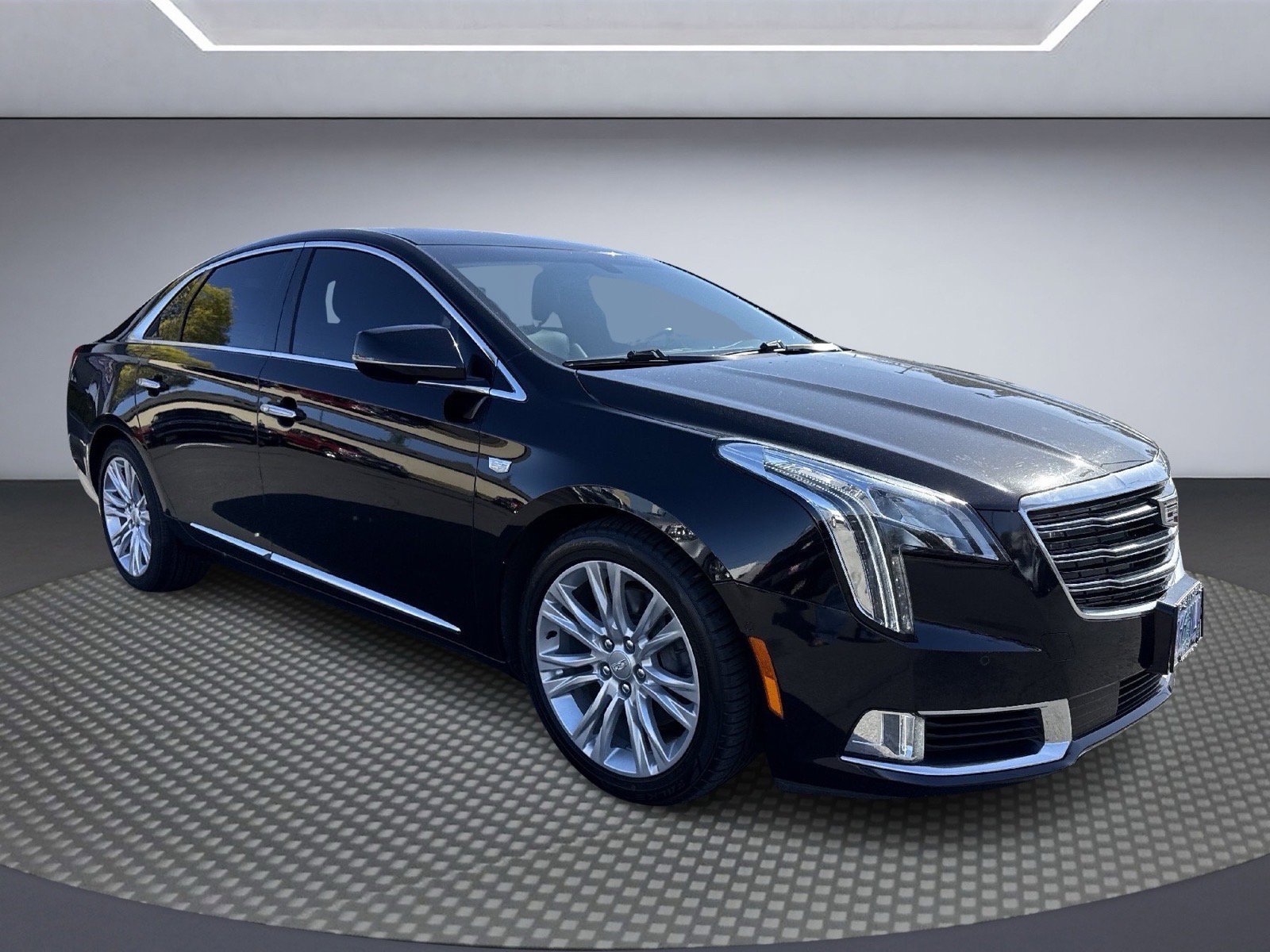 Used 2019 Cadillac XTS Luxury image 7