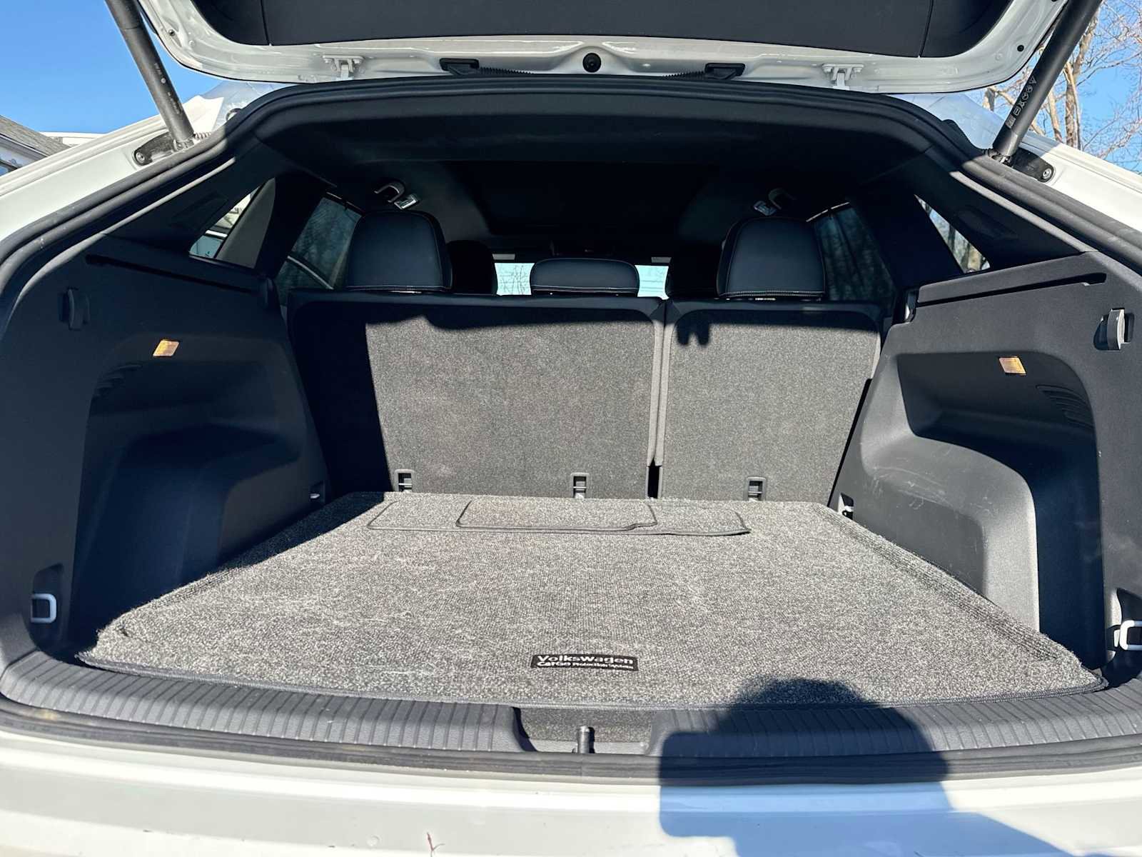 Used 2023 Volkswagen Atlas Cross Sport SEL Premium R-Line image 33