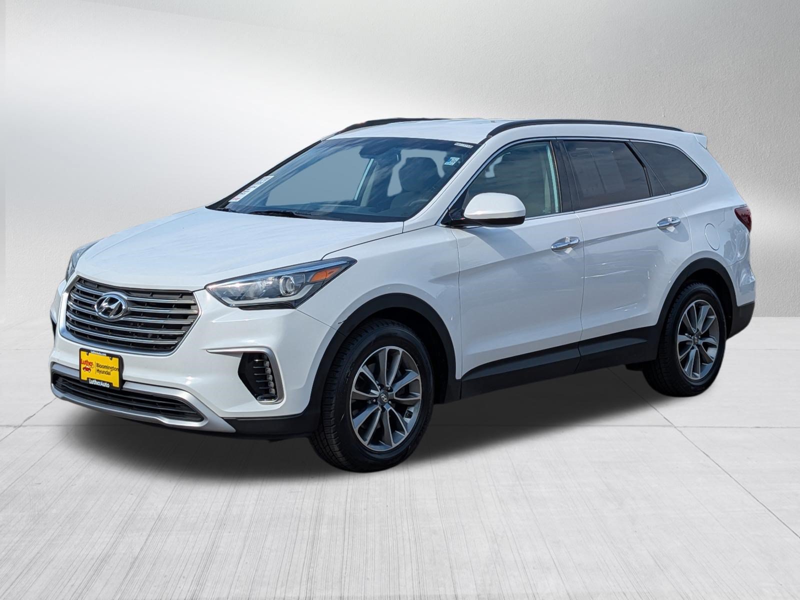 Used 2018 Hyundai Santa Fe SE AWD/4WD image 3