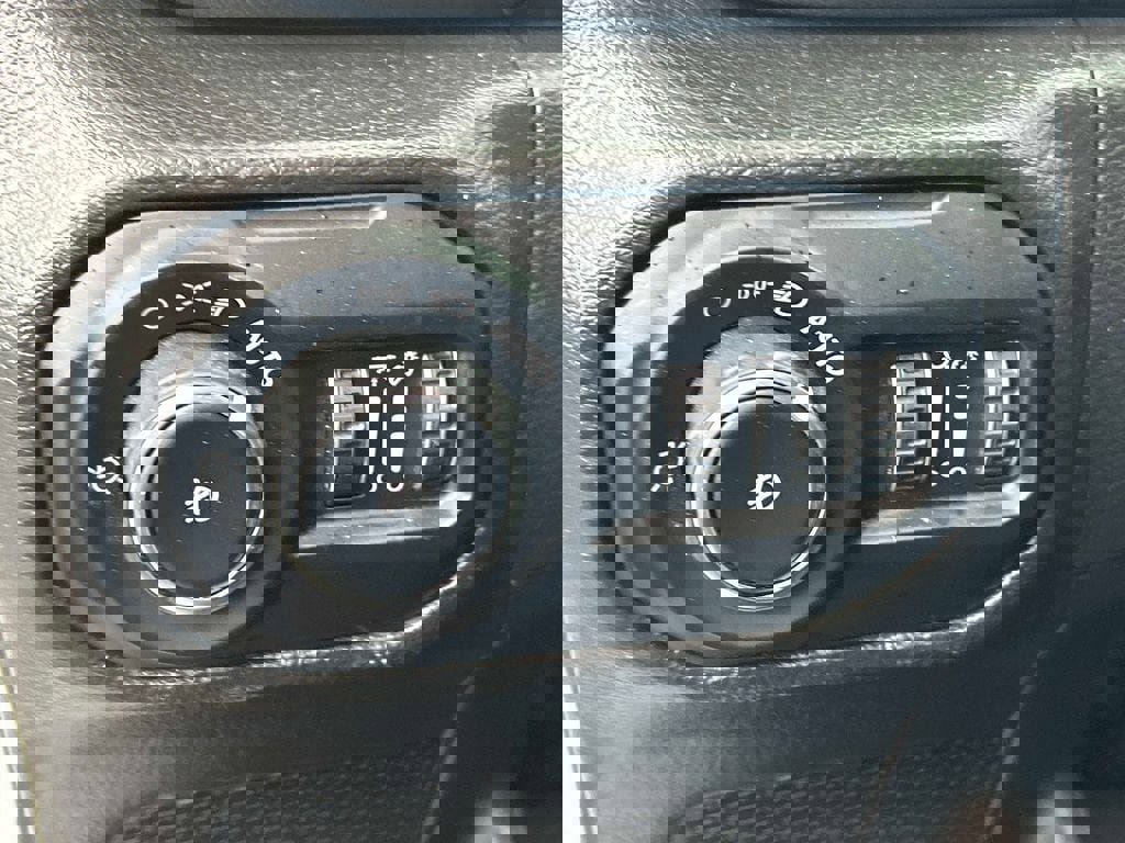 Certified 2022 Jeep Wrangler Unlimited Sahara AWD/4WD image 24