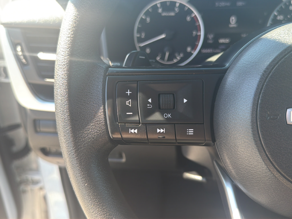 Certified 2024 Nissan Rogue SV AWD/4WD image 37