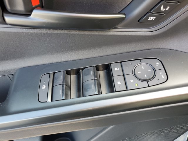 New 2026 Toyota C-HR AWD/4WD image 18