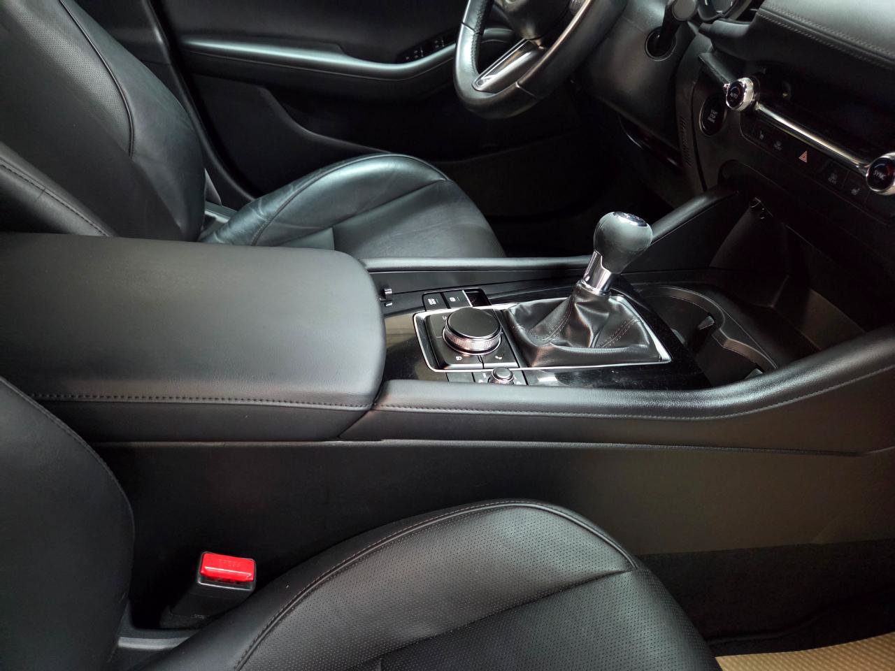 Used 2022 MAZDA MAZDA3 s FWD image 23