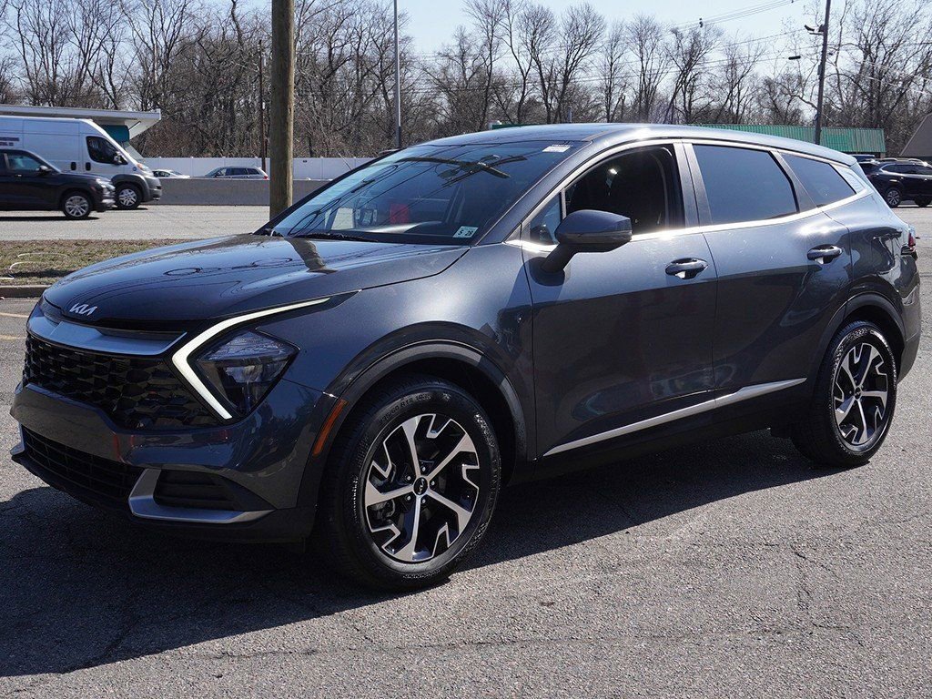 Used 2023 Kia Sportage EX image 8