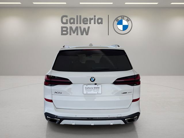 Used 2024 BMW X5 xDrive40i w/ M Sport Package AWD/4WD image 8