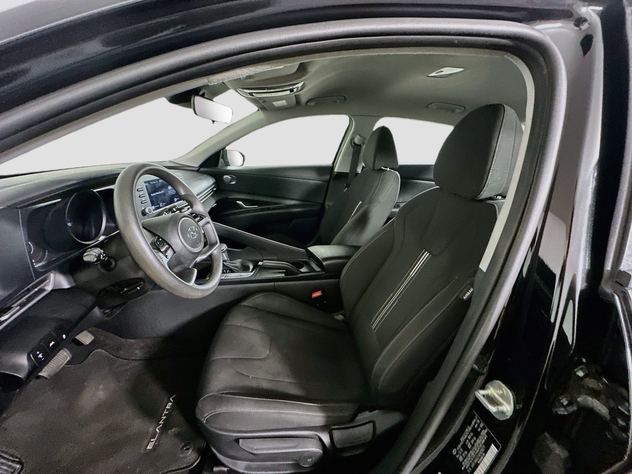 Used 2021 Hyundai Elantra SEL FWD image 13