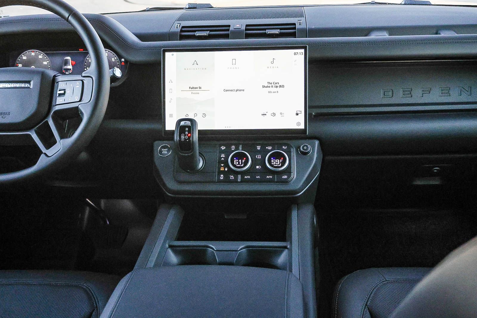 New 2026 Land Rover Defender 130 X-Dynamic SE image 23