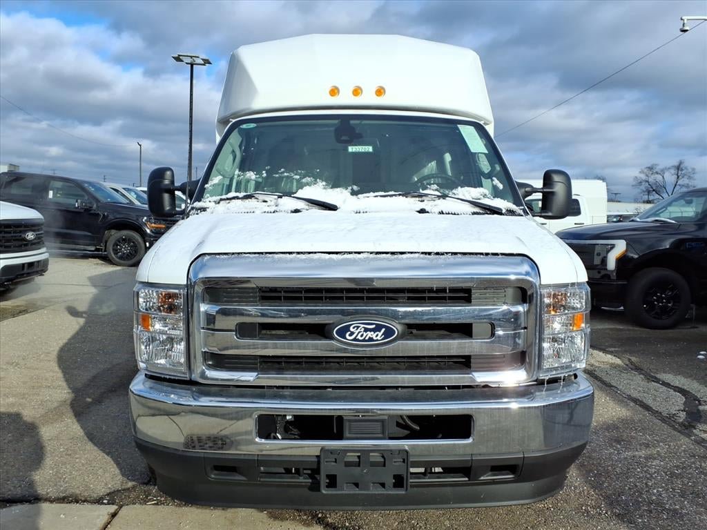 New 2026 Ford E-350 and Econoline 350 Super Duty w/ Power Equipment Group image 33