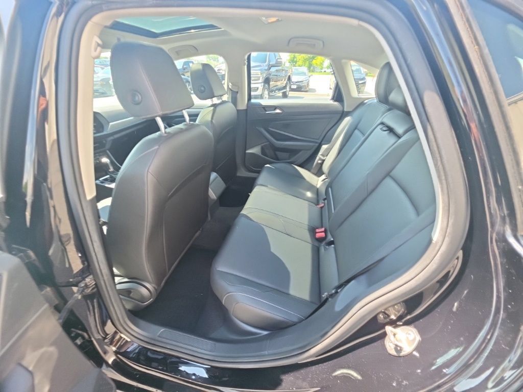Used 2019 Volkswagen Jetta SE FWD image 25