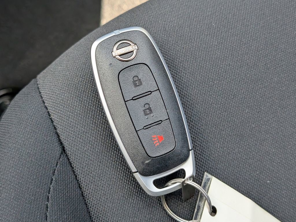 New 2025 Nissan Kicks Play S image 24