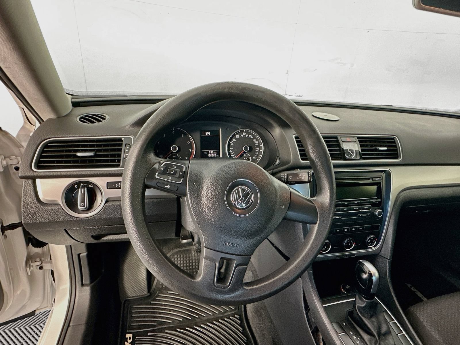 Used 2015 Volkswagen Passat 1.8T FWD image 9