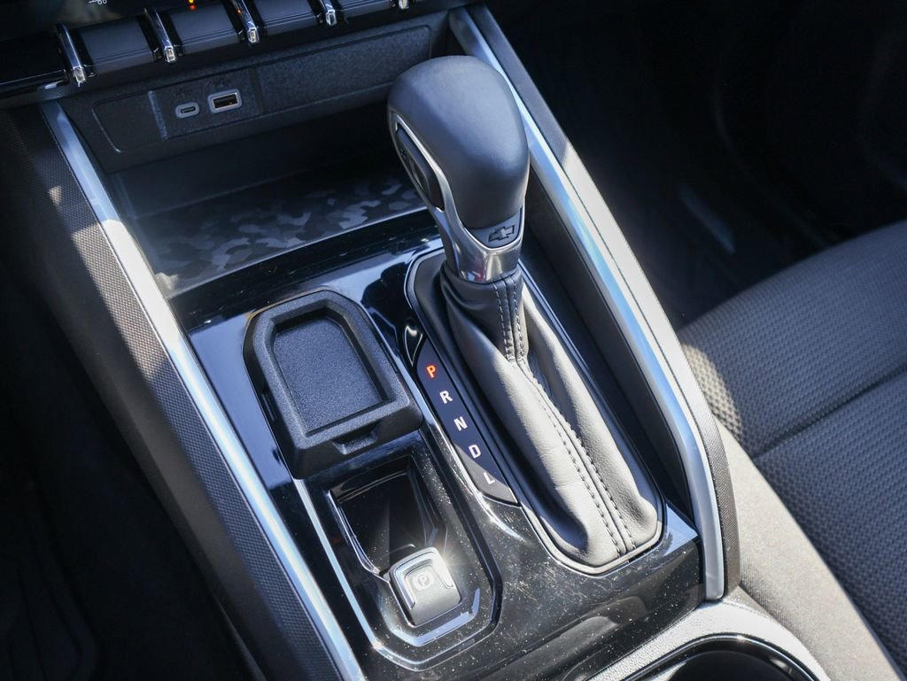 Used 2024 Chevrolet Colorado LT RWD image 19
