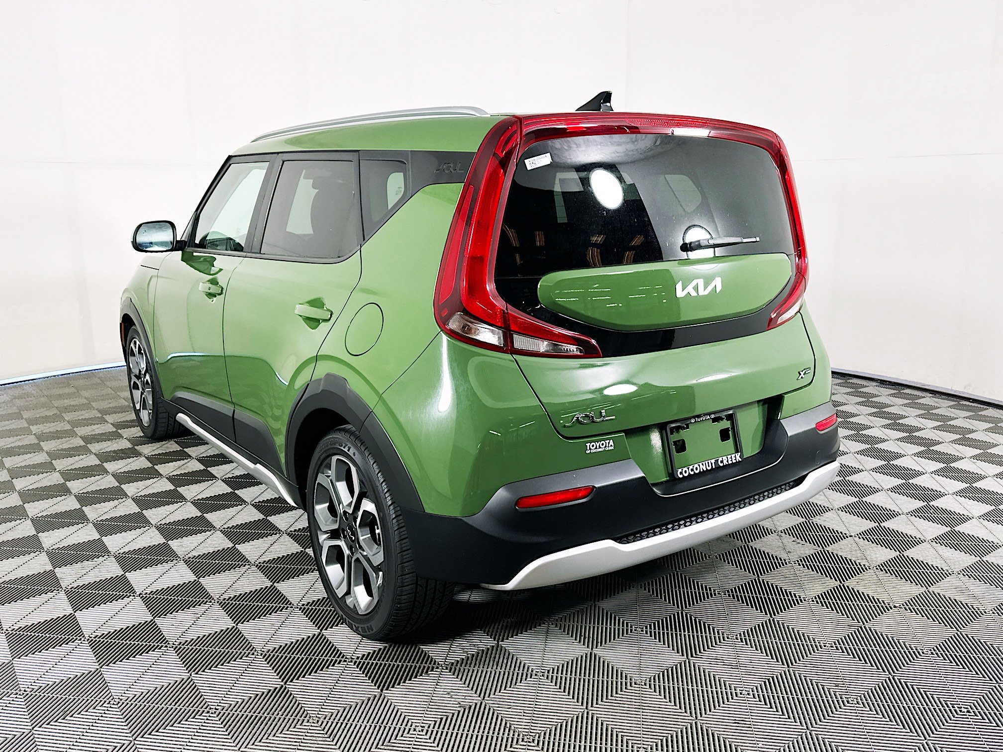 Used 2022 Kia Soul X-Line FWD image 5