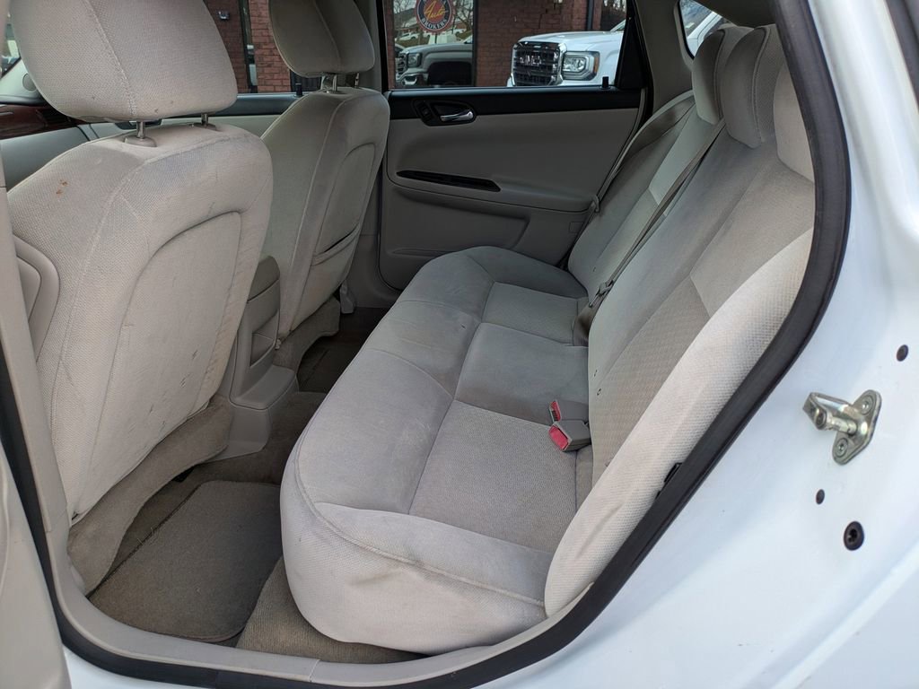 Used 2010 Chevrolet Impala LS image 13