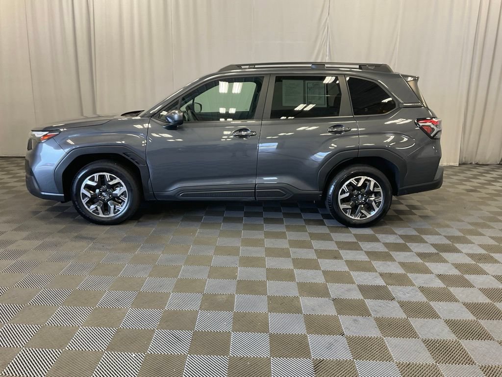 Used 2025 Subaru Forester Premium AWD/4WD image 14