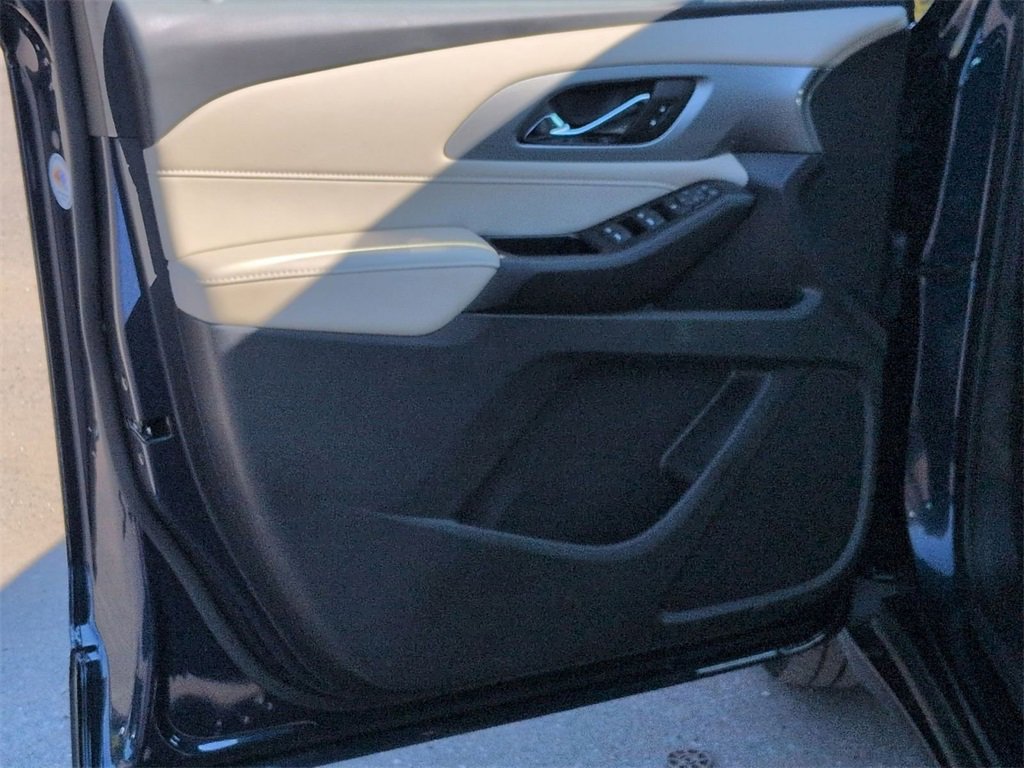 Certified 2023 Chevrolet Traverse LS image 21