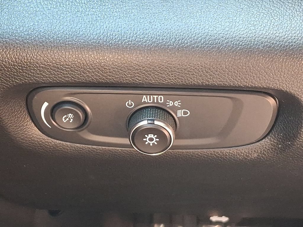 Certified 2023 Chevrolet Traverse LT FWD image 24