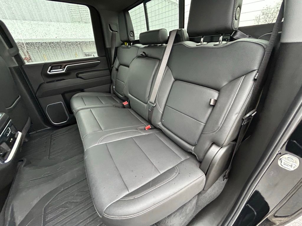 Used 2025 GMC Sierra 2500 SLT w/ SLT Premium Package image 17