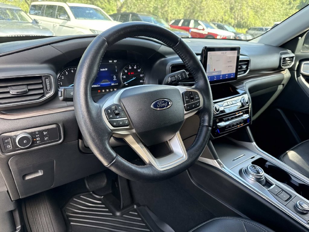 Used 2021 Ford Explorer Limited w/ Hybrid Equipment Group 310A AWD/4WD image 32