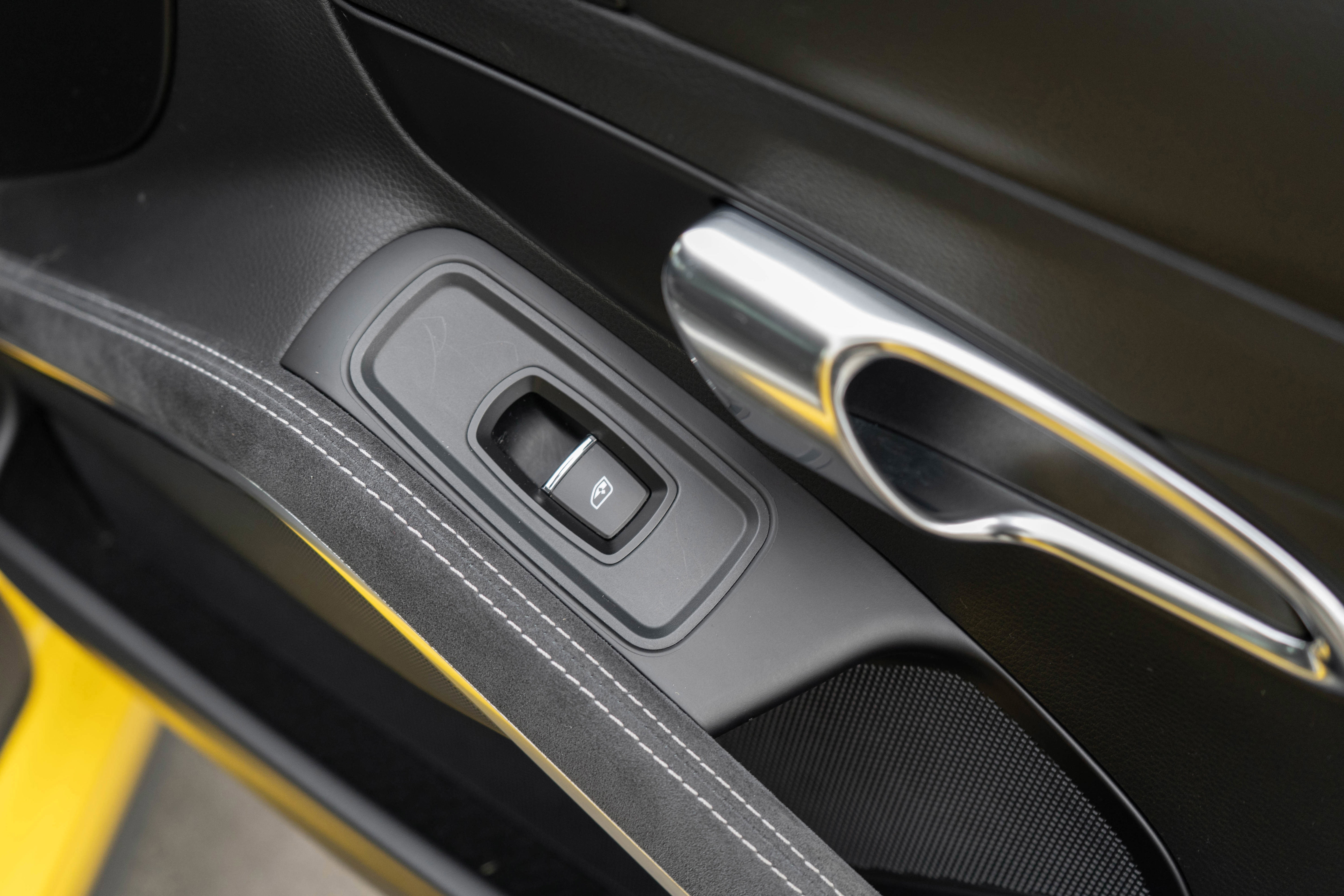 Used 2018 Porsche 911 GT3 w/ Sport Chrono Package RWD image 31