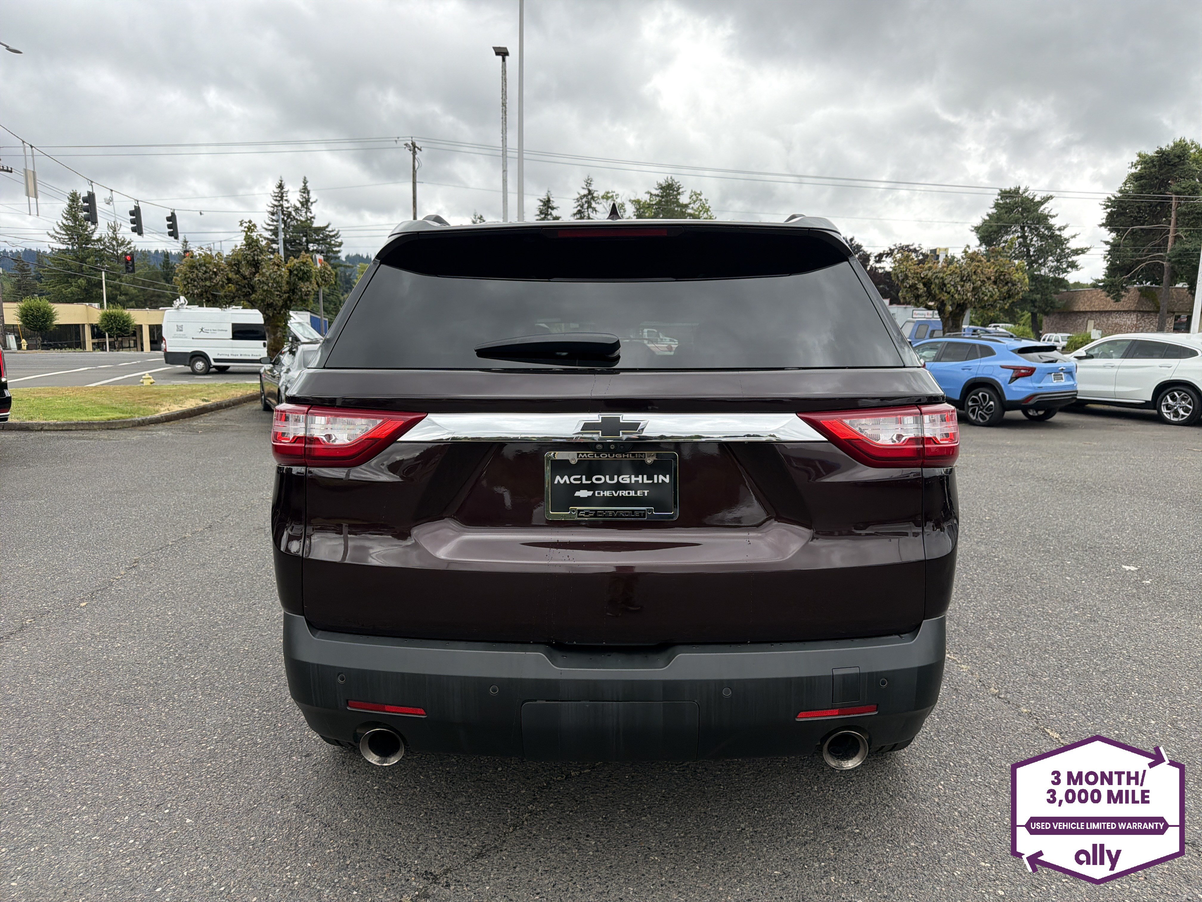Used 2020 Chevrolet Traverse LT w/ LPO, Midnight Edition AWD/4WD image 4