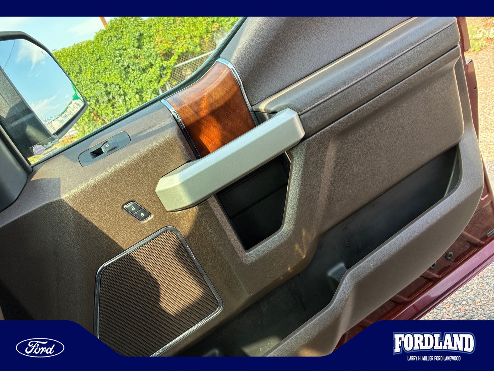 Used 2017 Ford F150 King Ranch w/ Equipment Group 601A Luxury AWD/4WD image 16