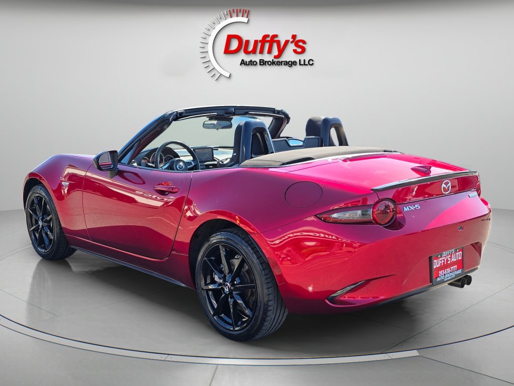 Used 2021 MAZDA MX-5 Miata Club RWD image 37