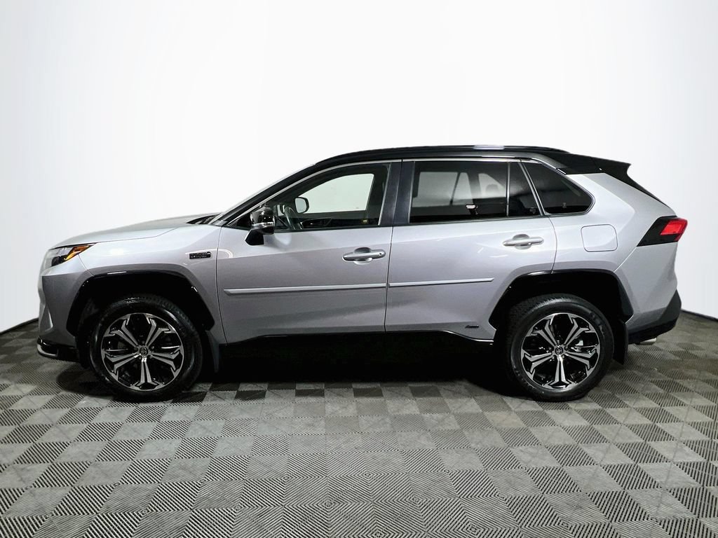 Used 2024 Toyota RAV4 XSE w/ Weather Package AWD/4WD image 4