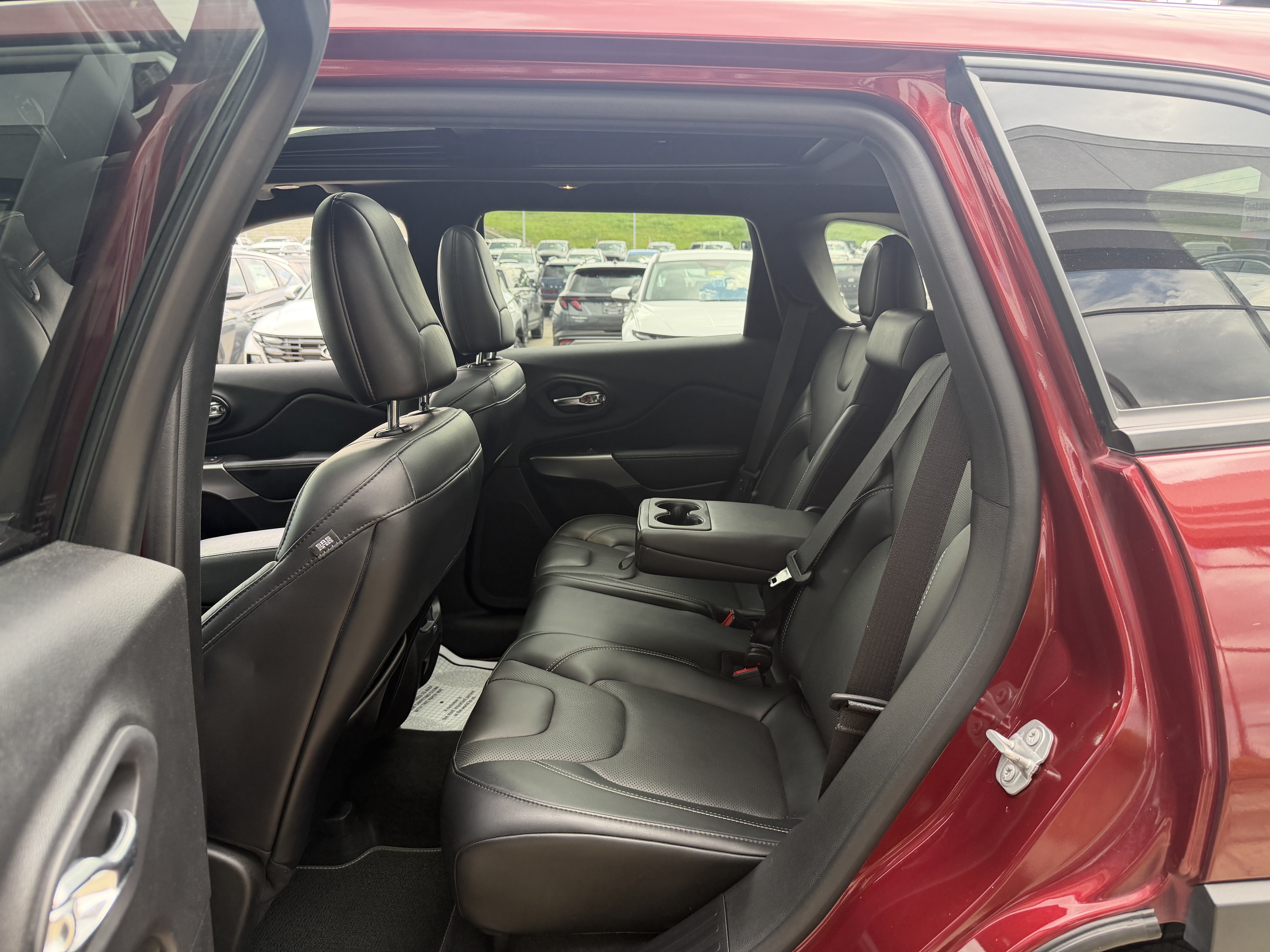 Used 2021 Jeep Cherokee Latitude Lux 80th Anniv w/ Quick Order Package 2YU 80th AWD/4WD image 34