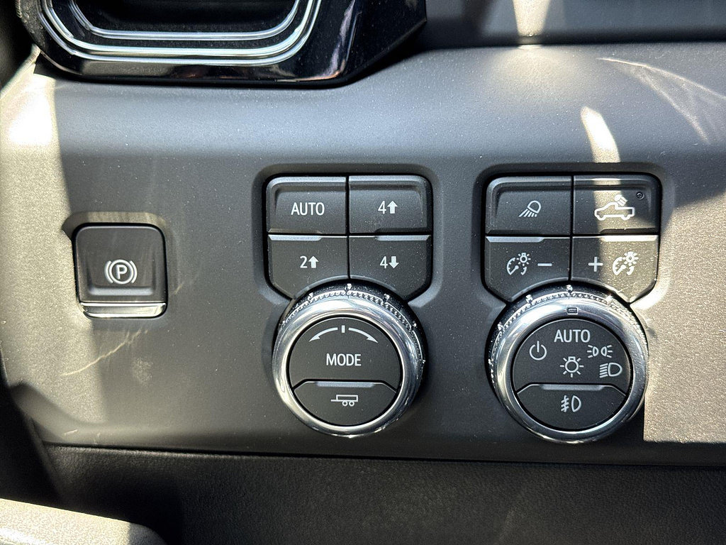 New 2026 GMC Sierra 2500 AT4 w/ AT4 Premium Plus Package AWD/4WD image 16