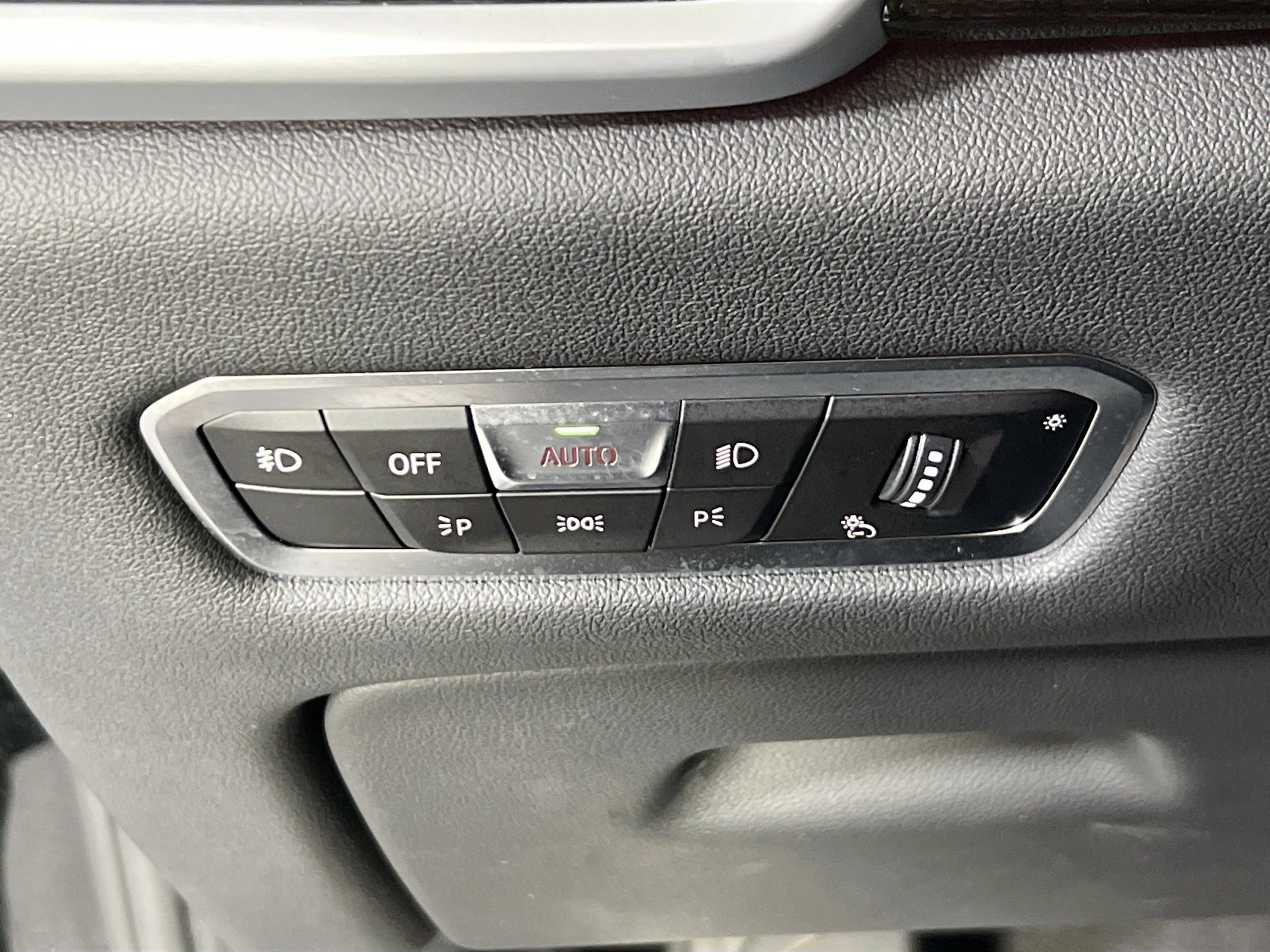 Used 2021 BMW X5 xDrive40i w/ Convenience Package AWD/4WD image 10