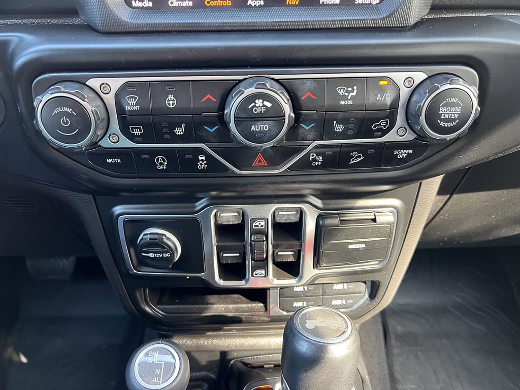 Used 2021 Jeep Wrangler Unlimited Sahara w/ Uconnect 4C Nav & Sound Group image 25