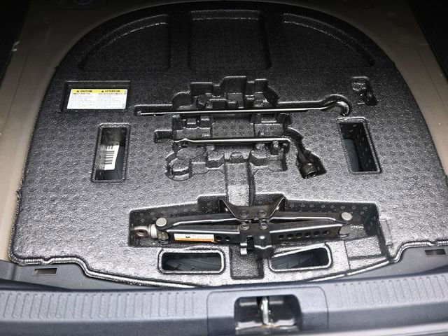 Used 2020 Toyota Camry SE image 12