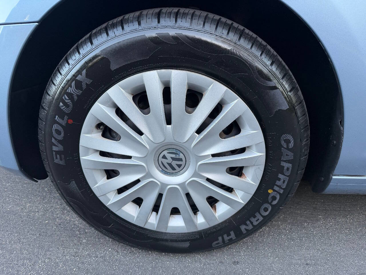 Used 2010 Volkswagen Golf 4-Door image 33