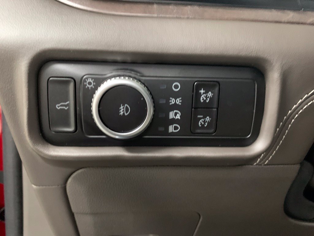 Used 2023 Ford Explorer Platinum w/ Premium Technology Package AWD/4WD image 19