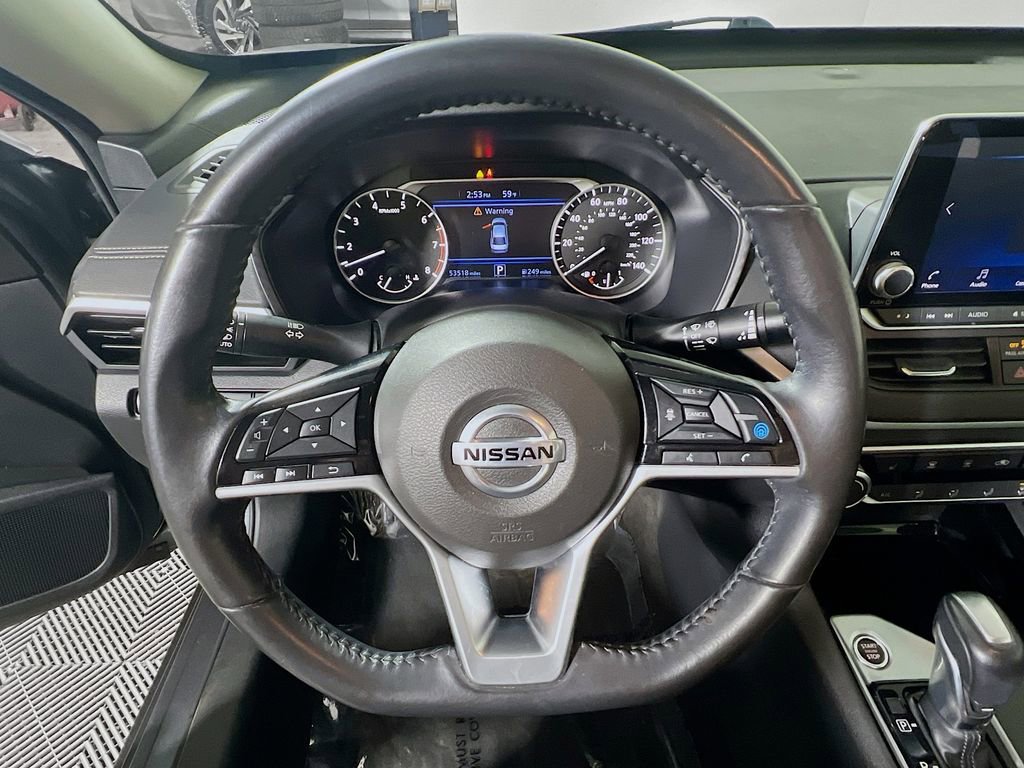 Used 2022 Nissan Altima 2.5 SV w/ SV Premium Package image 11