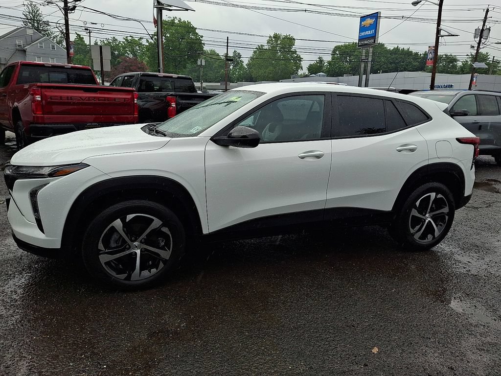 Certified 2024 Chevrolet Trax RS FWD image 4