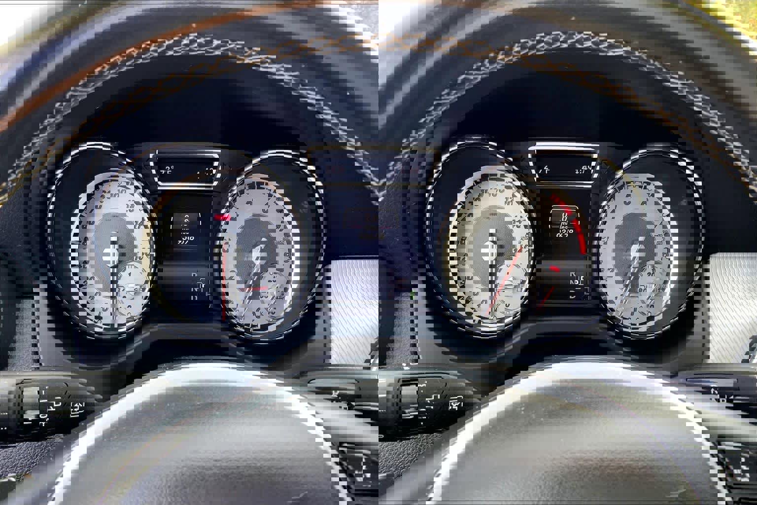 Used 2015 Mercedes-Benz GLA 250 4MATIC image 24