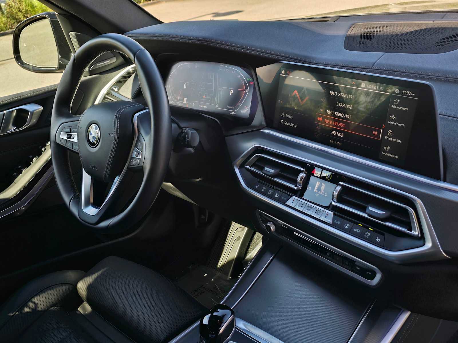 Used 2023 BMW X5 xDrive40i w/ Premium Package image 10