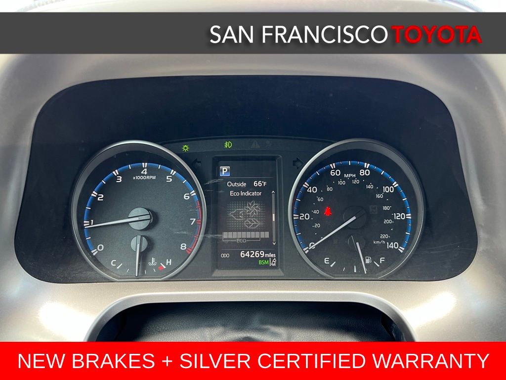Certified 2018 Toyota RAV4 XLE image 32
